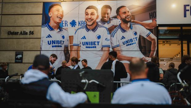 FCK-fans uden for Parken
