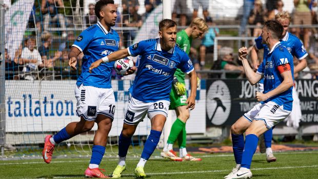 Lyngby fejrer en scoring