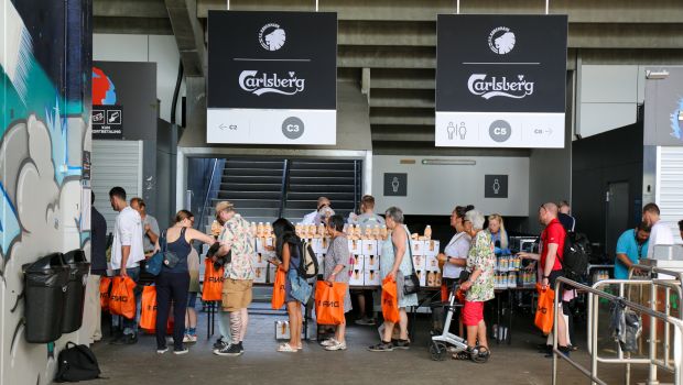 Madudbringning fra Parkens C-tribune i samarbejde med Stop Spild Lokalt