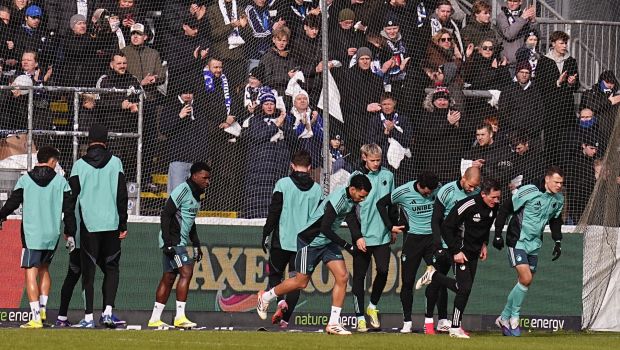 F.C. København-spillerne varmer op