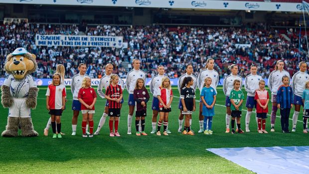 Spillerne før kick off mod Brøndby