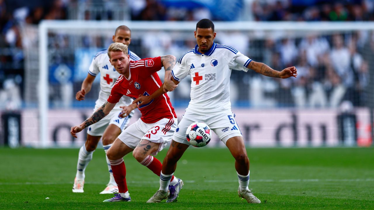 Røde Kors-trøjerne indbragte over en kvart million kroner | F.C. København