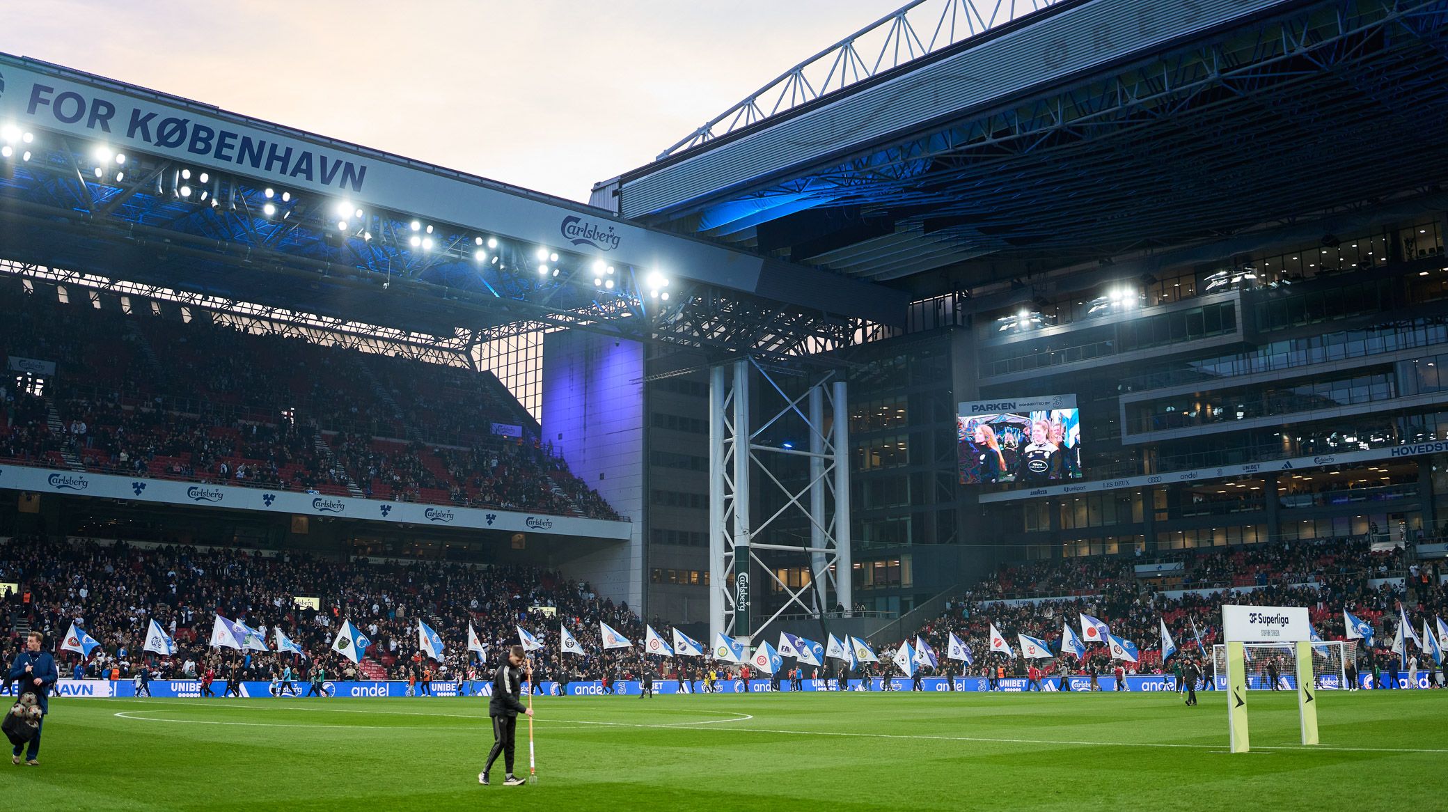 Blue And White Banner Day i Parken