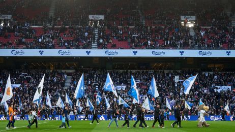 Blue & White Banner Day i Parken