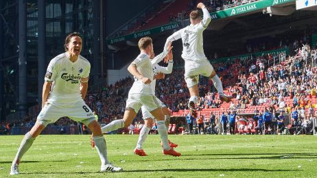 Thomas Delaney jubler over Pelle Nilssons scoring