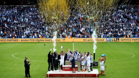 Pokalløft i Parken