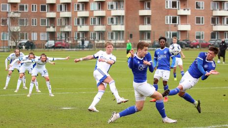 Rasmus Falk jubler over en flot Fischer-flugter