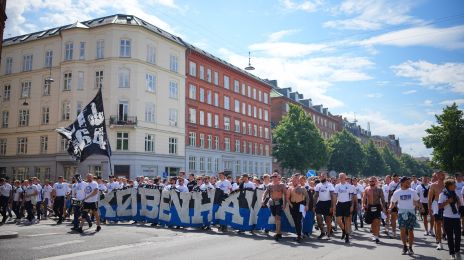 FCK fans på vej til Parken