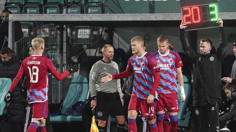 Andreas Cornelius og Denis Vavro kommer på banen