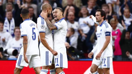 Målscorer Jordan Larsson og holdkammeraterne jubler