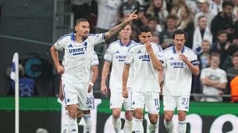 Målscorer Jordan Larsson og holdkammeraterne jubler