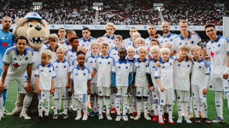 Holdfoto med indmarchbørn fra Klub Leo