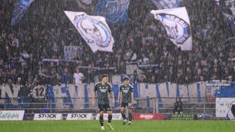 Jordan Larsson i det øsende regnvejr på Vejle Stadion