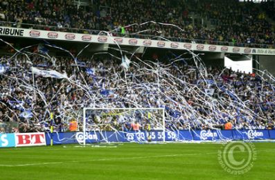 FCK fansene ved spillernes entre...