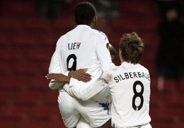 Peter Ijeh og Michael Silberbauer