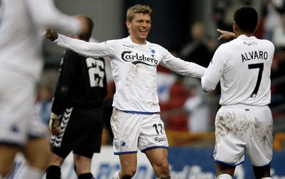Marcus Allbäck og Álvaro Santos