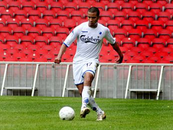 Jamil Fearrington med bolden