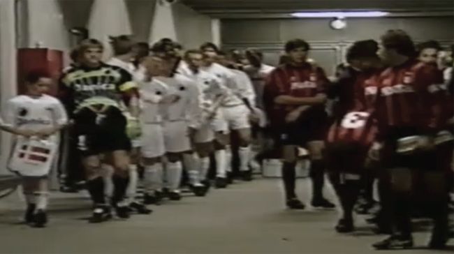 FCK og AC Milan i spillertunnellen