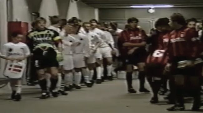 FCK og AC Milan i spillertunnellen FCK og AC Milan i spillertunnellen