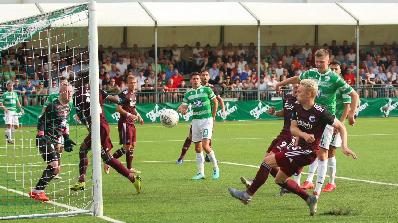 Victor Nelsson tæt på at score Victor Nelsson tæt på at score