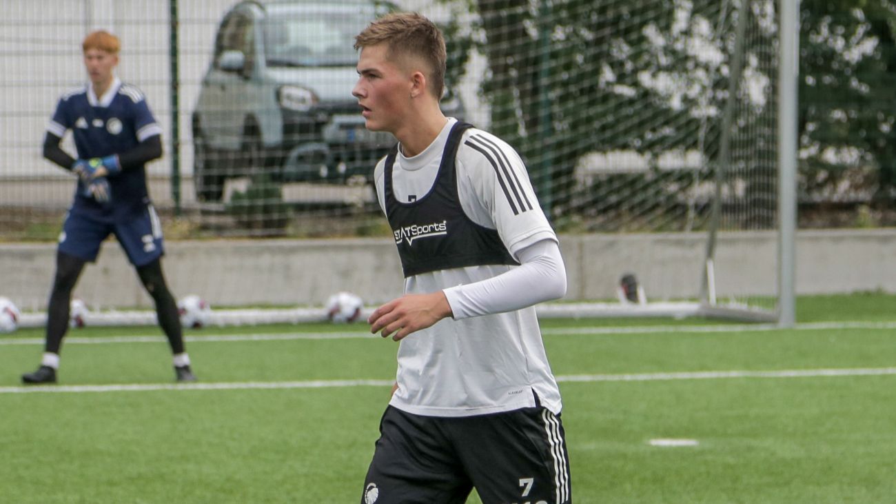 220718_u19-træning-6_tamas-szucz.jpg 220718_u19-træning-1.jpg 220718_u19-træning-2.jpg 220718_u19-træning-3.jpg 220718_u19-træning-4_jonas-rothausen.jpg 220718_u19-træning-5.jpg 220718_u19-træning-7_andreas-clasen.jpg 220718_u19-træning-8.jpg 220718_u19-træning-9_andreas-clasen.jpg 220718_u19-træning-10_emil-højlund.jpg 220718_u19-træning-11_andreas-clasen.jpg 220718_u19-træning-12_galdur-gudmundsson.jpg 220718_u19-træning-13.jpg 220718_u19-træning-14.jpg 220718_u19-træning-15.jpg 220718_u19-træning-16_alexander-simmelhack.jpg 220718_u19-træning-17_tamas-szucz.jpg 220718_u19-træning-18_oscar-højlund_jacob-perelman.jpg 220718_u19-træning-19_galdur-gudmundsson.jpg 220718_u19-træning-20.jpg 220718_u19-træning-21_emil-møller.jpg 220718_u19-træning-22.jpg 220718_u19-træning-23_aksel-halsgaard.jpg 220718_u19-træning-24_andreas-clasen.jpg 220718_u19-træning-25.jpg 220718_u19-træning-26_emil-højlund.jpg 220718_u19-træning-27_galdur-gudmundsson.jpg 220718_u19-træning-28.jpg Galdur Gudmundsson