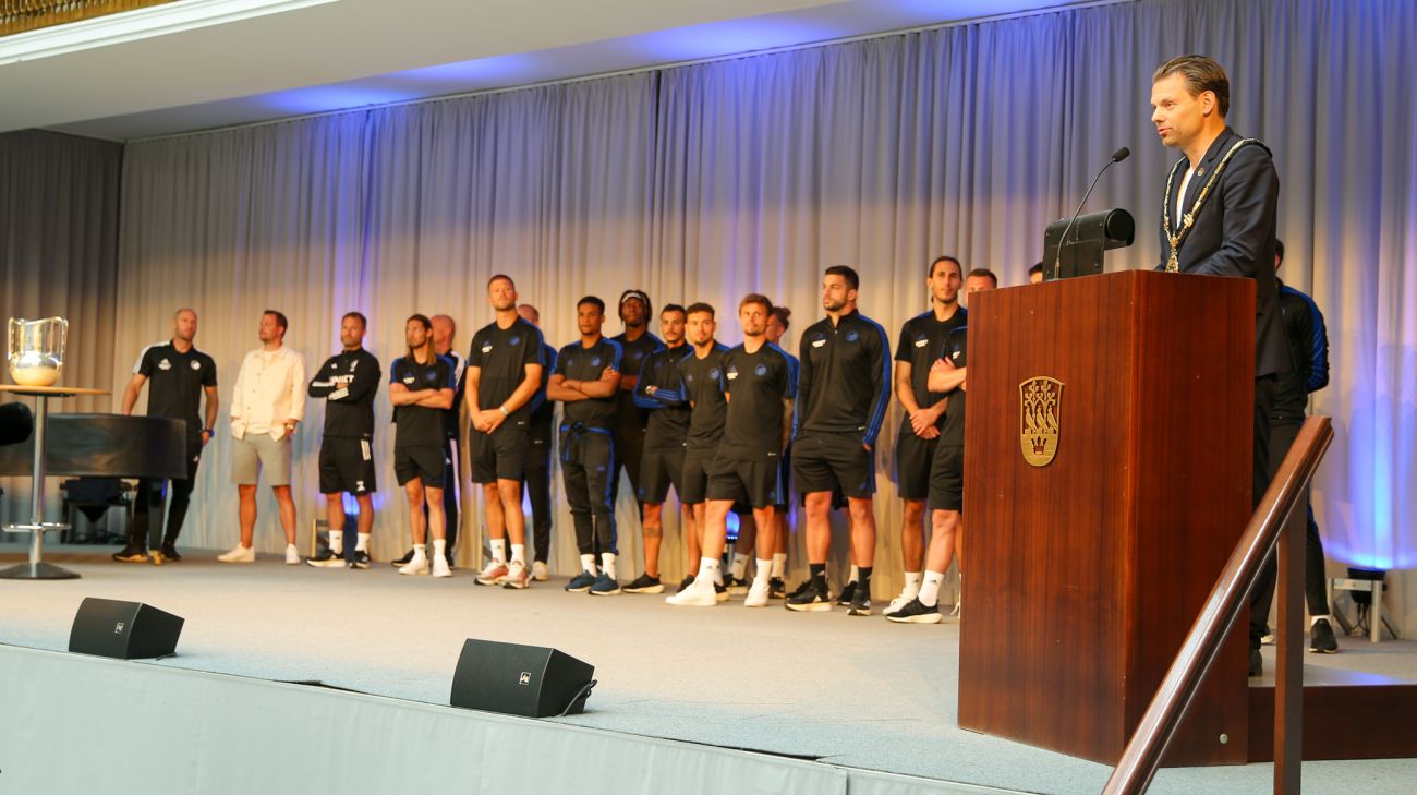 Borgmester Michael Vindfeldt byder F.C. København på Frederiksberg Rådhus Borgmester Michael Vindfeldt byder F.C. København på Frederiksberg Rådhus