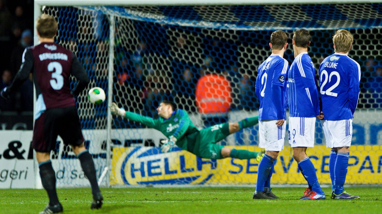 Pierre Bengtsson scorer på frispark