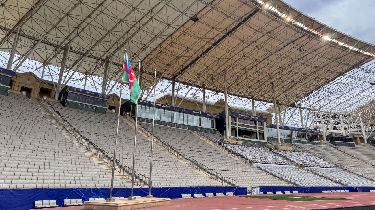 Hovedtribunen på Tofiq Behramov Stadion