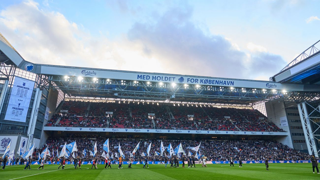 Blue & White Banner Day i Parken