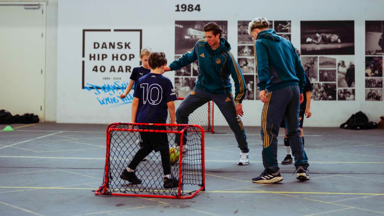 Streetstævne i Jernbanebyen - Henrik Haraldsen og Louie Heriba spiller med