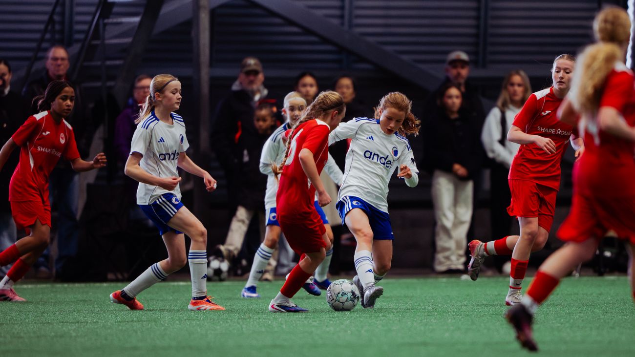 F.C. Københavns U14-pigehold i kamp mod BSF