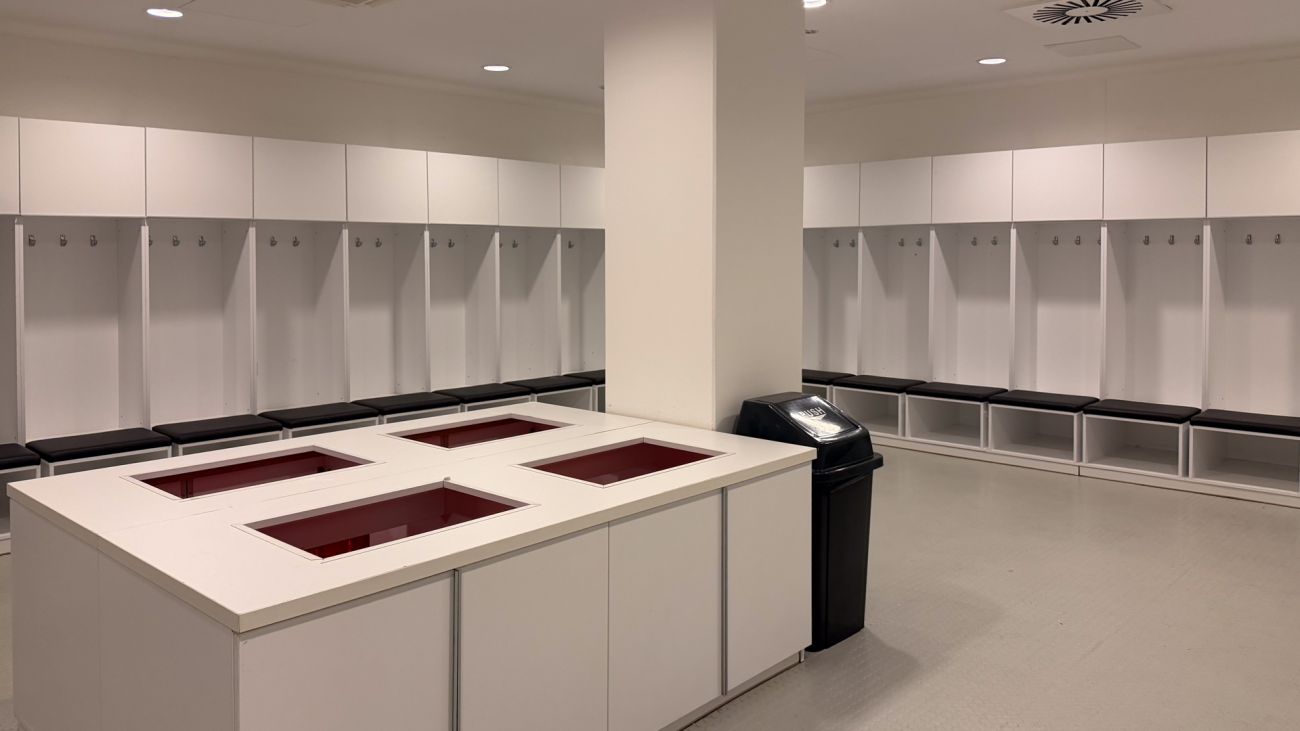 Udeholdets omklædningsrum på Nagyerdei Stadion i Debrecen
