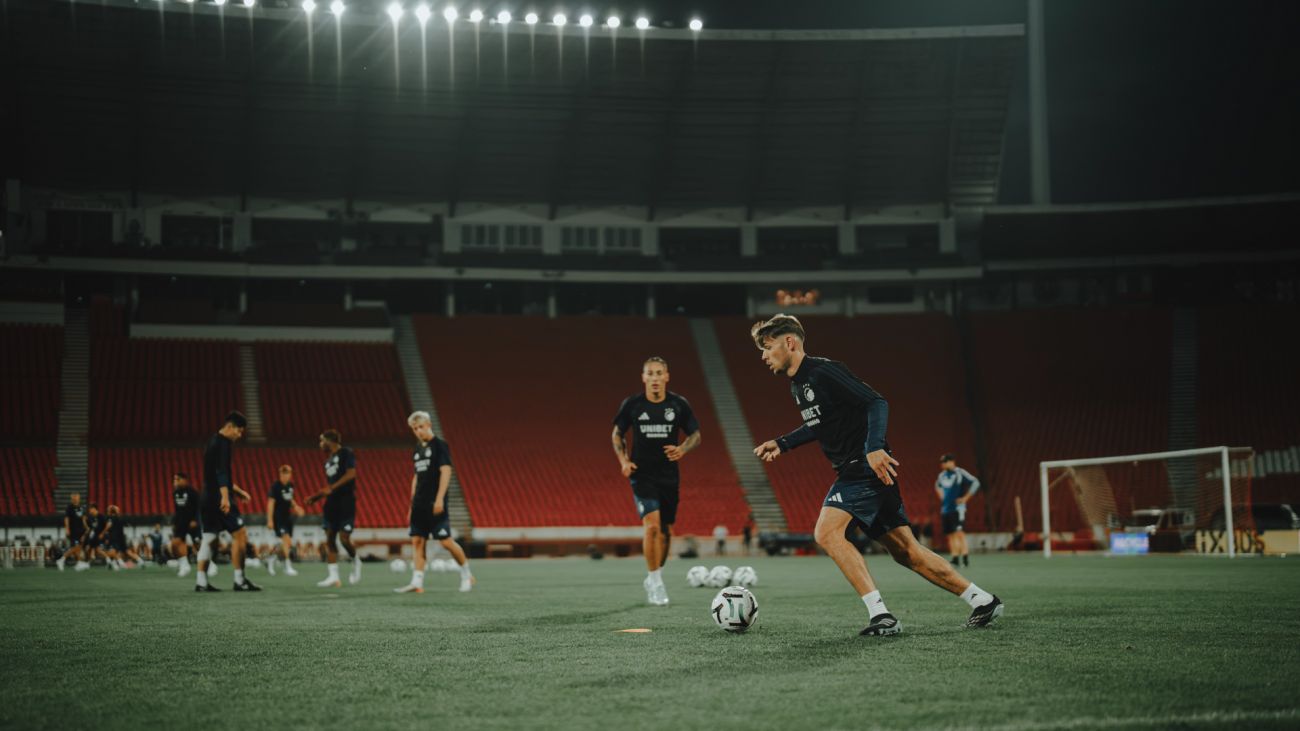 Træning på Rajko Mitic Stadion i Beograd