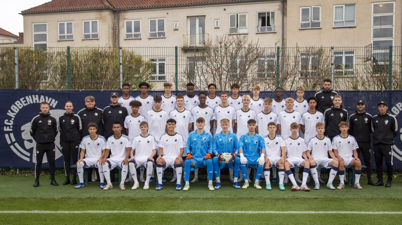 U17 holdfoto