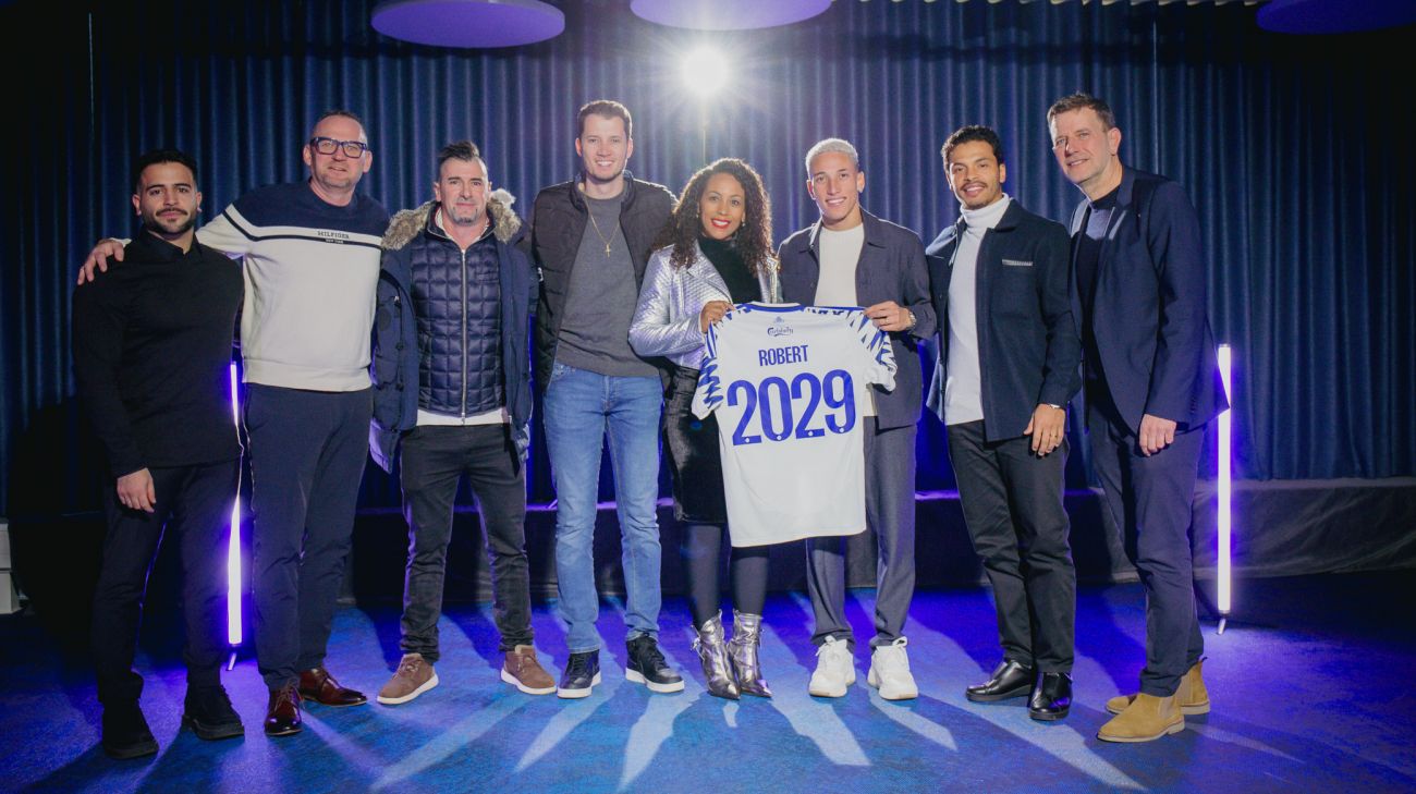 Robert Silva forlænger kontrakten til 2029 Robert Silva forlænger kontrakten til 2029