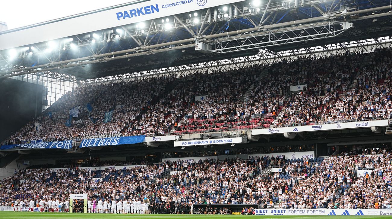 A-tribunen i Parken A-tribunen i Parken