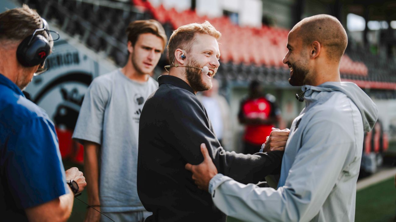 Nicolai Boilesen hilser på Pantelis Hatzidiakos Nicolai Boilesen hilser på Pantelis Hatzidiakos