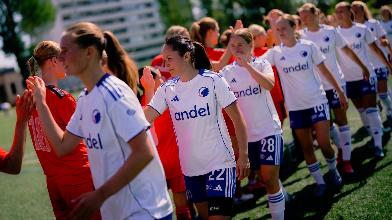 F.C. Københavns kvindehold i sæsonpremieren mod ASA Aarhus F.C. Københavns kvindehold i sæsonpremieren mod ASA Aarhus