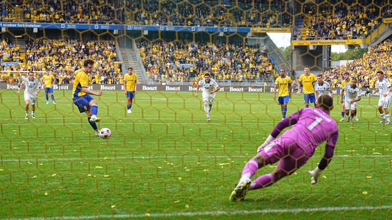 Brøndby bringer sig foran på straffespark Brøndby bringer sig foran på straffespark