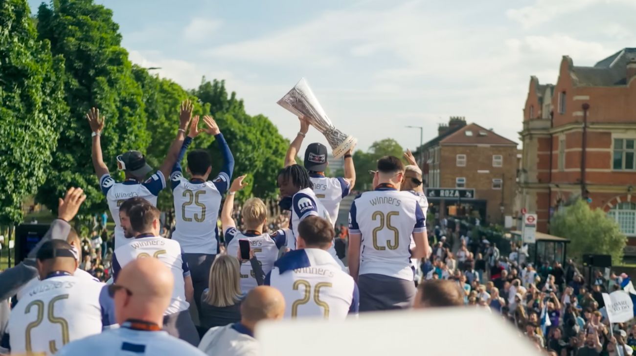 Tottenham fejrer Europa League-titlen i foråret 2025
