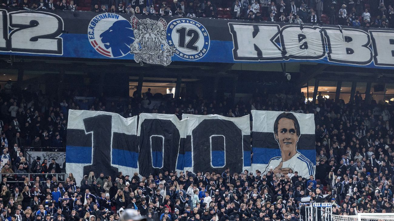 William Clem-tifo i anledning af hans kamp nr. 100 for F.C. København