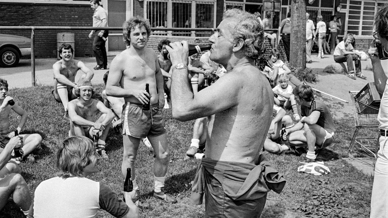 Hygge efter lørdagstræningen på KB i maj 1979