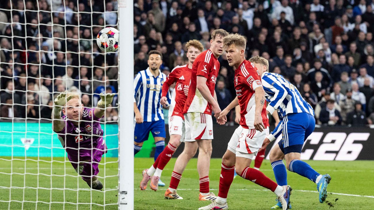 Viktor Dadason scorer med hælen
