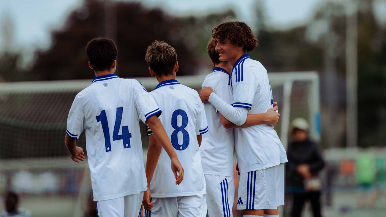 U15-spillerne jubler efter en scoring
