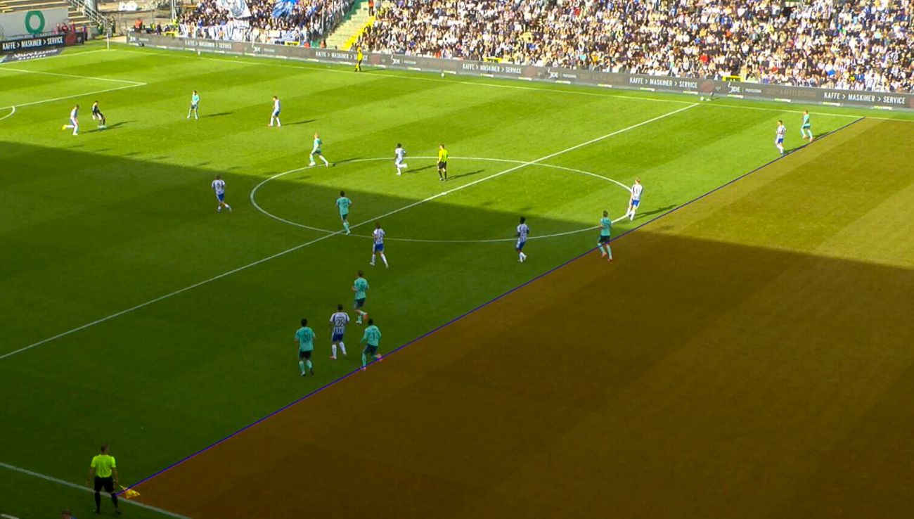 Offside i opspillet til Thalepo Masekos mål